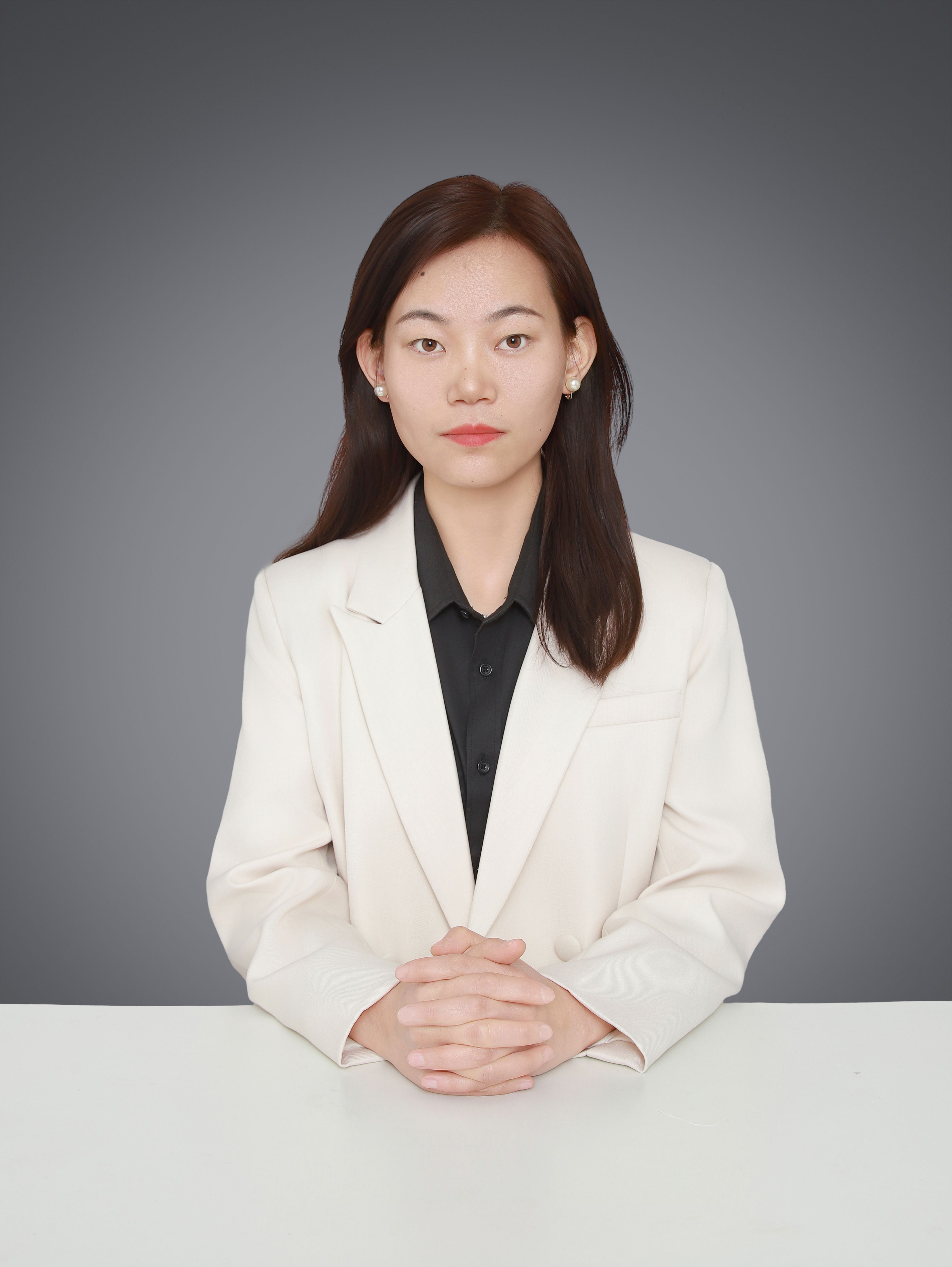 李艺