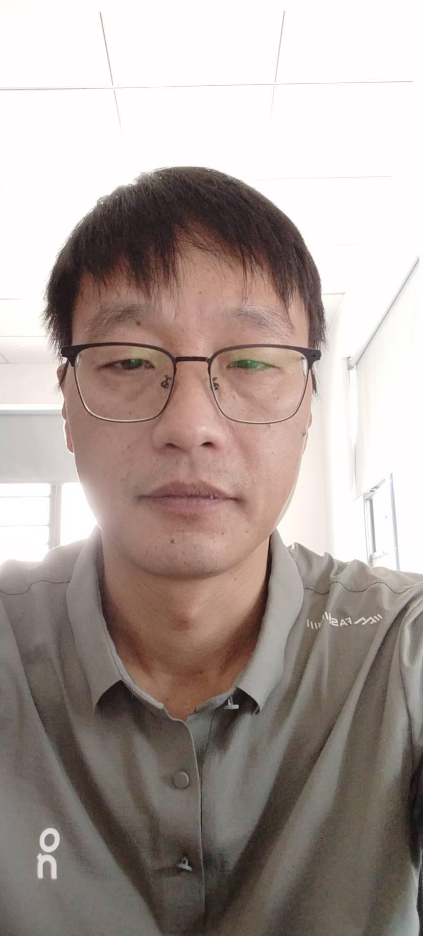 任冰彦
